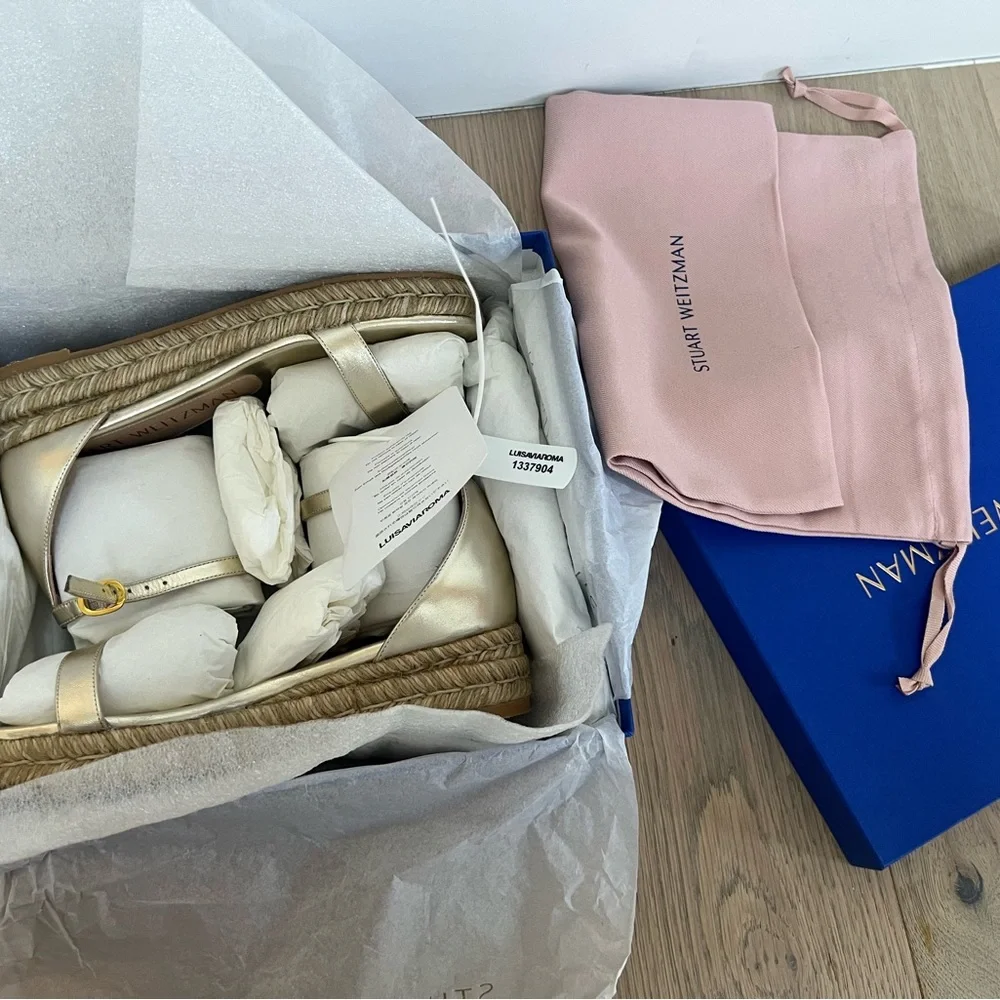 Stuart Weitzman brand new